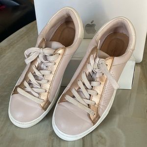 Universal Threads Women's Size 8 Pink Gold Sneakers Lace Up.